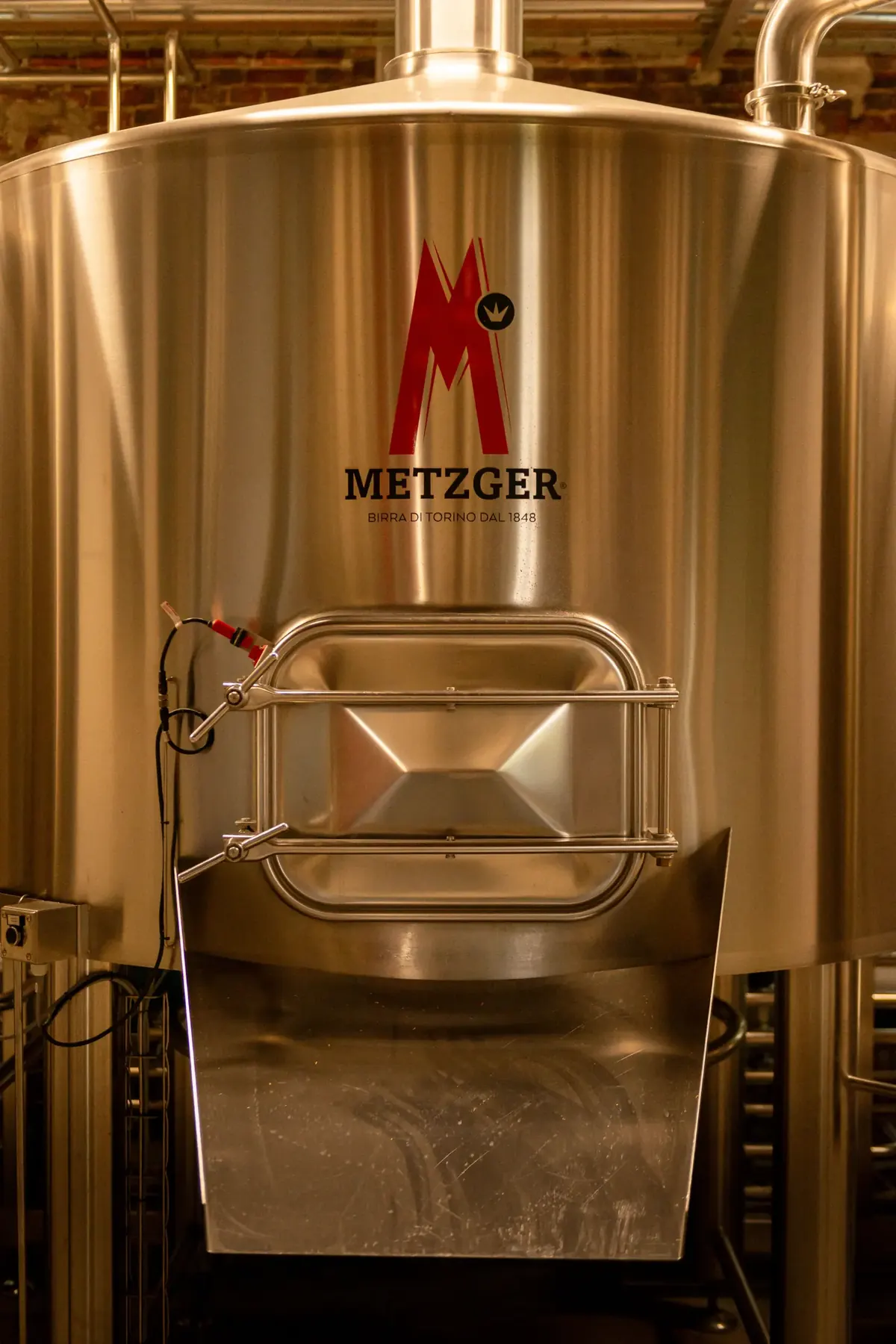 Tino di cottura con il logo Metzger®